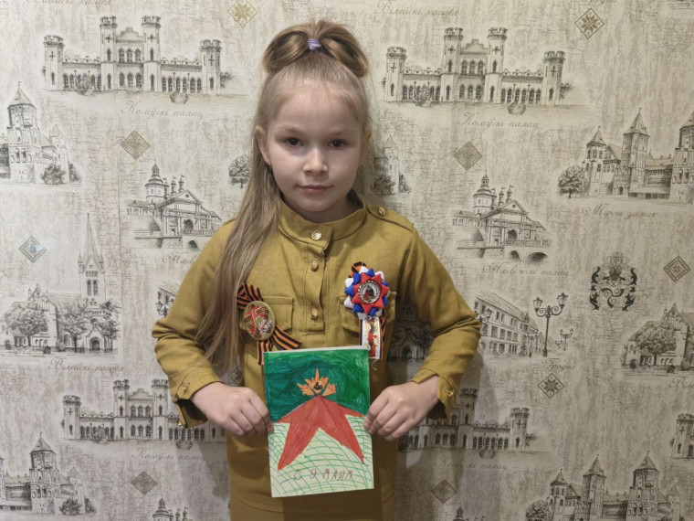 Статинова Анжелика, ученица 1 класса ОГБОУ «Шебекинская СОШ с УИОП», обладательница золотого знака ВФСК ГТО..